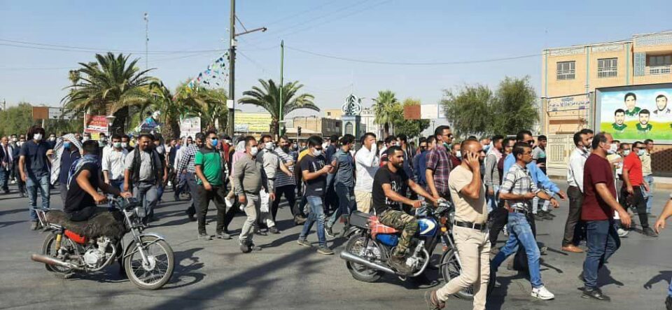 تجمع کارگران هفت تپه و اعتراض به مسدود سازی اینترنت