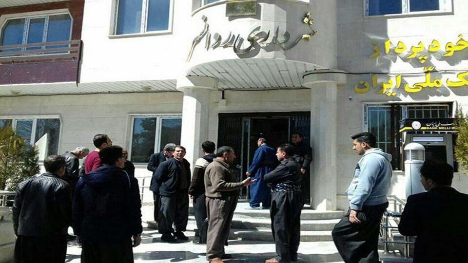 ناڕه‌زایه‌تی كرێكارانی شاره‌داری ڕوانسه‌ر 4