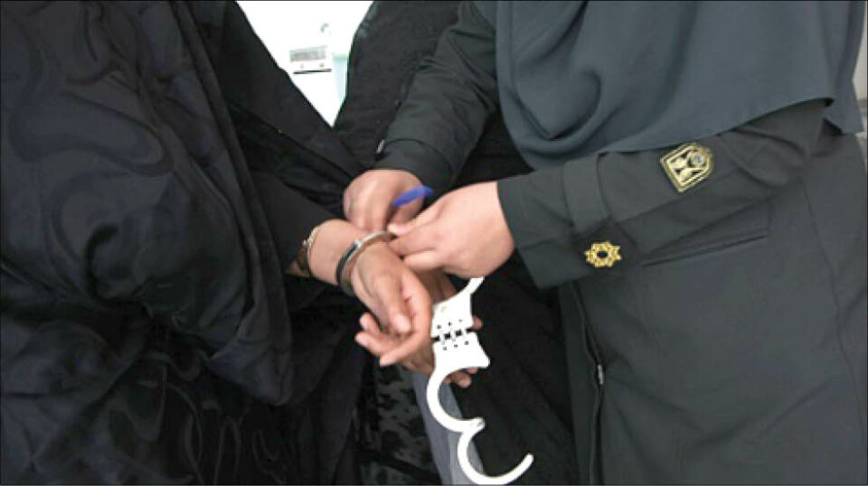 ده‌ستبه‌سه‌ر كردنی دوو چالاکی ژن لە شاری سنە 4