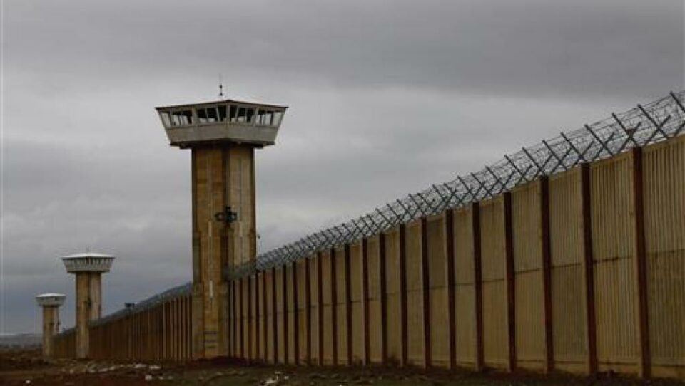 سەپاندنی سزای ٢٠ مانگ بەندکران بەسەر چالاکێکی سیاسی خەڵکی ئیلام