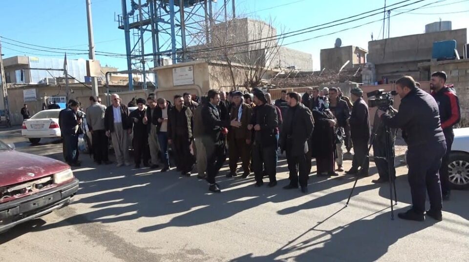 ناڕه‌زایه‌تی هاووڵاتییانی چه‌مچه‌ماڵی 1