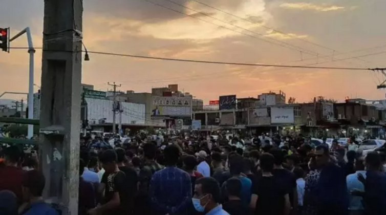بهردهوامی شهپۆلی نوێی ناڕهزایهتی دهربڕین له ئوستانهكانی ئێران 1 ادامه اعتراضات ضد دولتی در شماری از استان های کشور