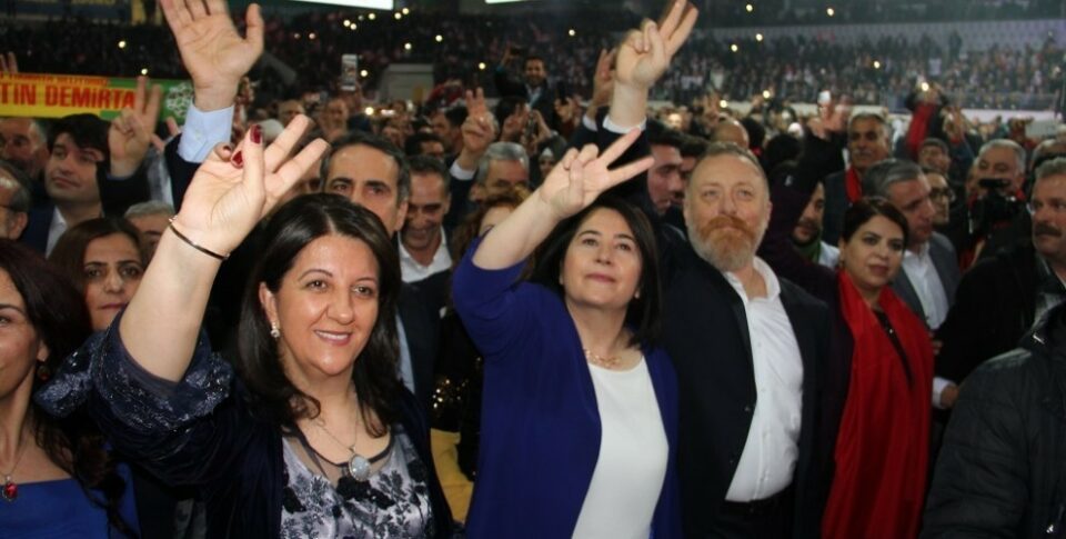 سه‌پاندنی زیندان به‌سه‌ر دوو ئه‌ندامی هه‌ ده‌ په‌ له‌ توركیا 3