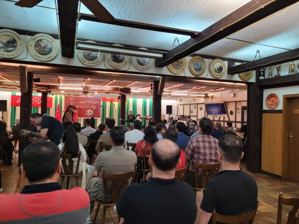 به‌ڕێوه‌چوونی ڕێوڕه‌سمی ڕێزلێنان له‌ ساڵڕۆژی دامه‌زراندنی حیزبی 1