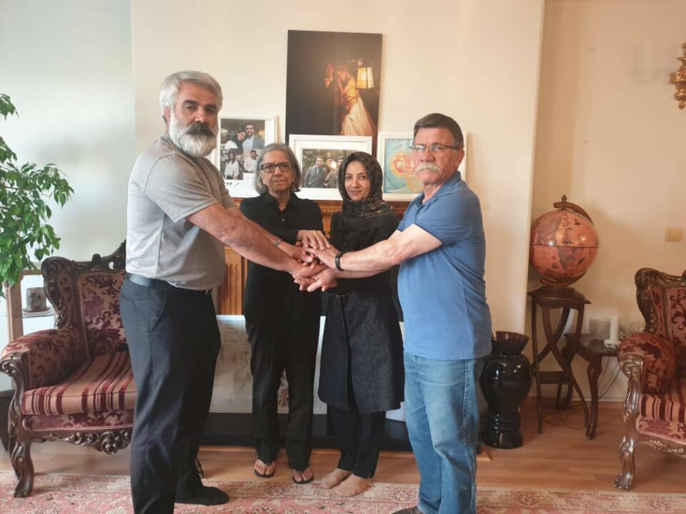 دیداری بنه‌ماڵه‌ی دادخوازان له‌گه‌ڵ بنه‌ماڵه‌ی محه‌ممه‌د مێهدی كه‌ره‌می