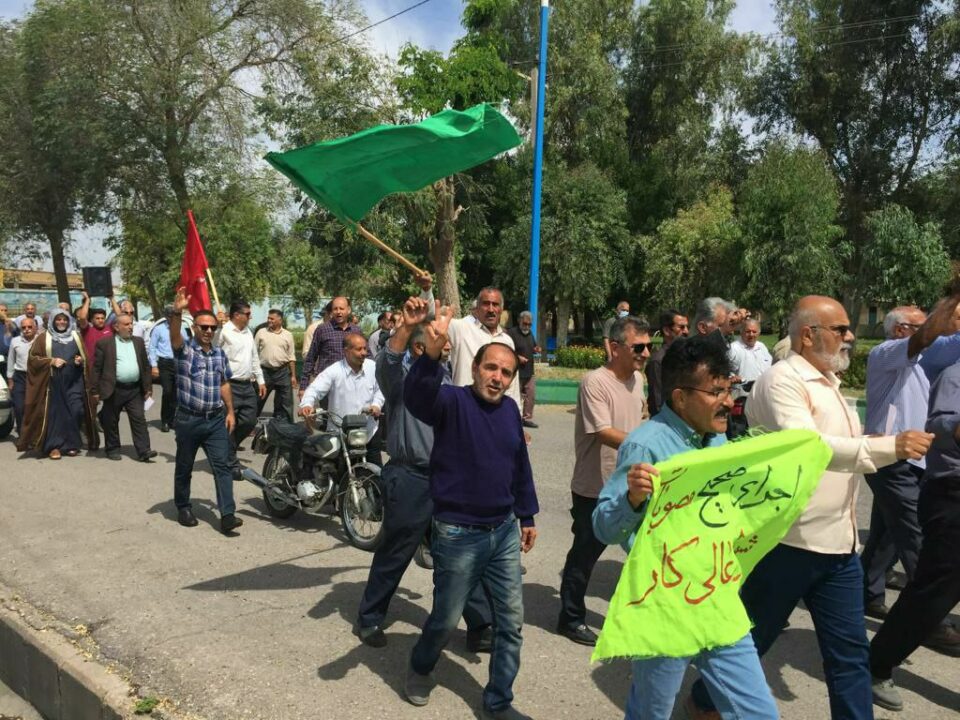 ڕێپێوانی ناڕه‌زایه‌تی خانه‌نشینكراوان و كرێكارانی حه‌وت ته‌په‌ له‌