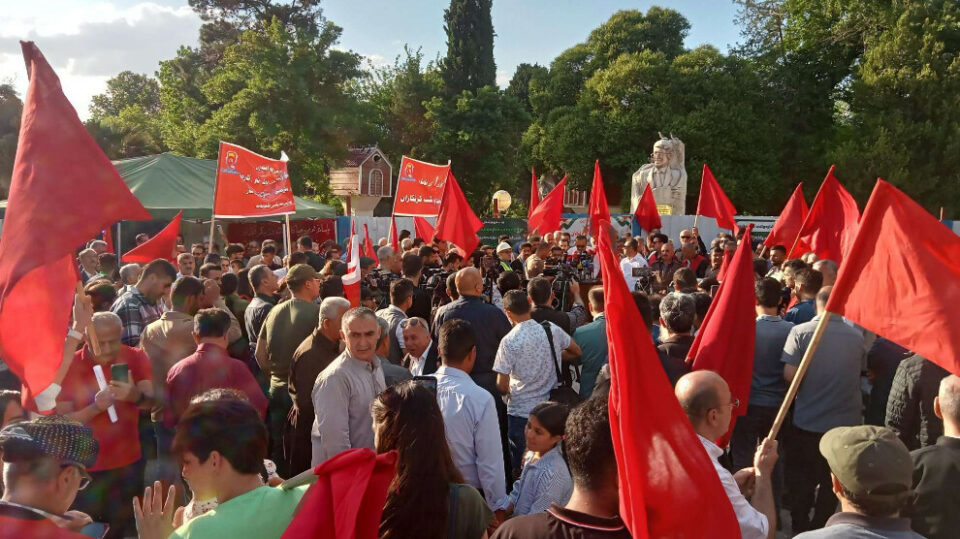 به‌شداری برینی كۆمه‌ڵه‌ و حیزبی كۆمۆنیستی ئێران له ‌مه‌راسمی ڕۆژی 1