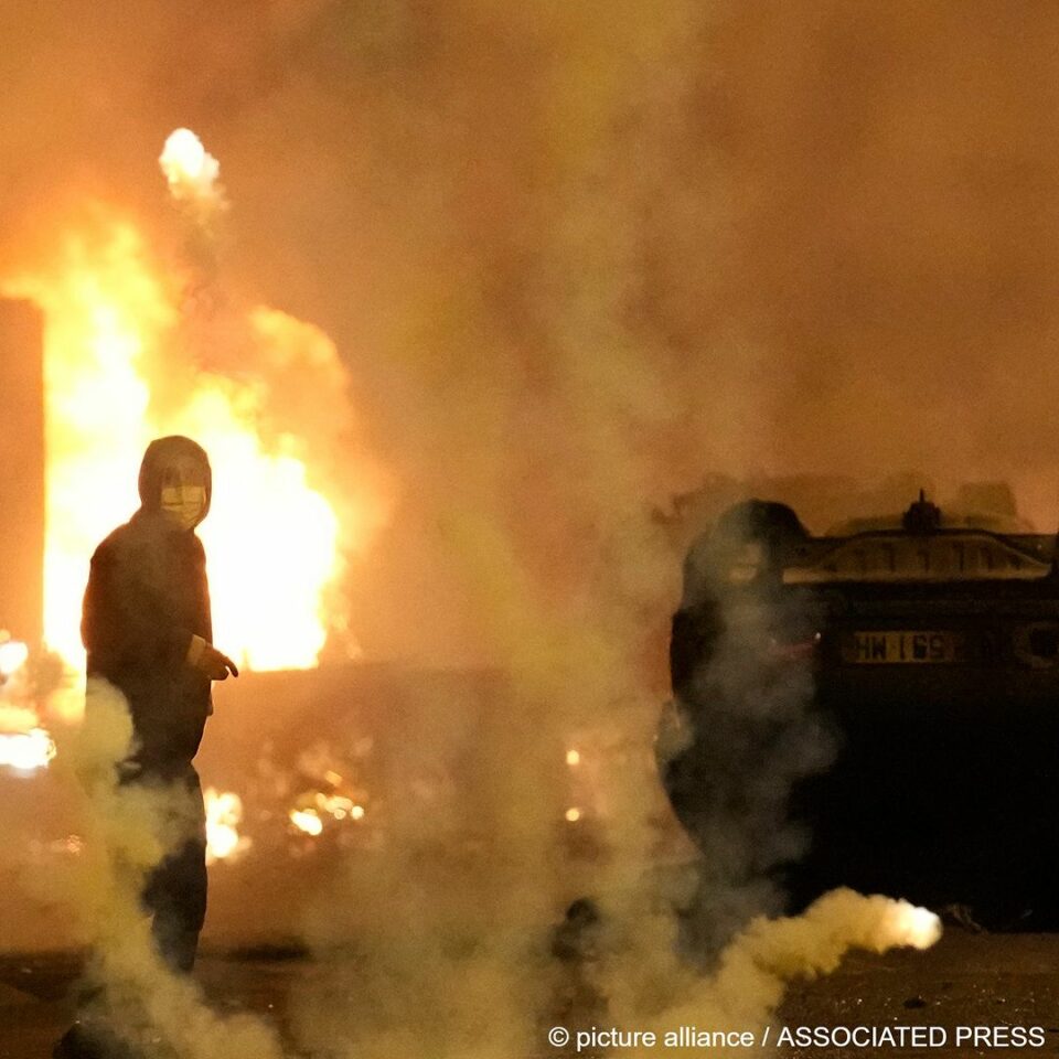 درێژه‌ی ناڕه‌زایه‌تیه‌كانی دژبه‌ توندووتیژی پۆلیس له‌ فه‌ڕانسه 1