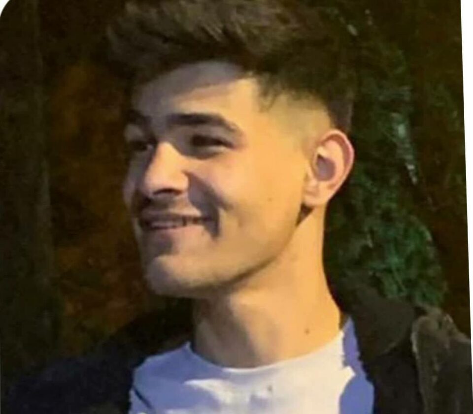 ده‌ستبه‌سه‌ركردنی لاوێك له‌لایه‌ن ڕژیمه‌وه‌ له‌ شاری مهاباد 1