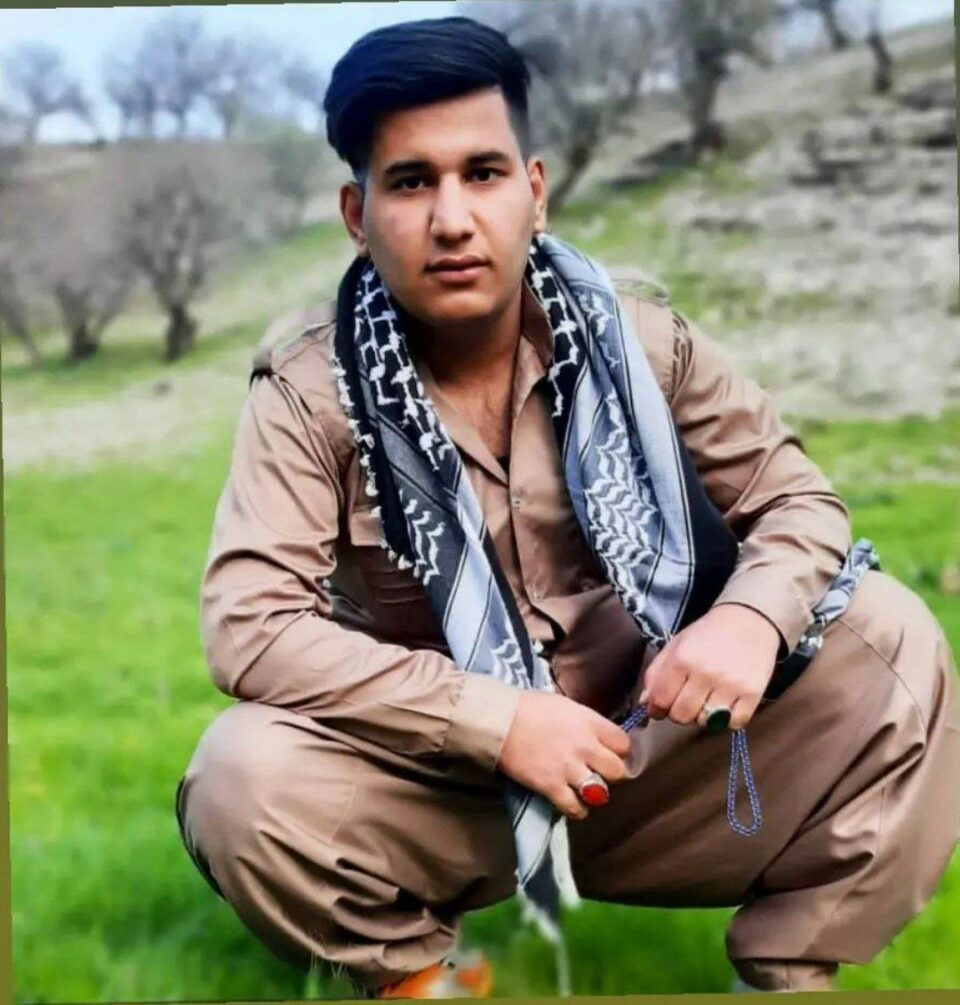 به‌ڕێوه‌چوونی مه‌راسمی پرسه‌ی مێهدی سادقی له‌ ئیلام 3