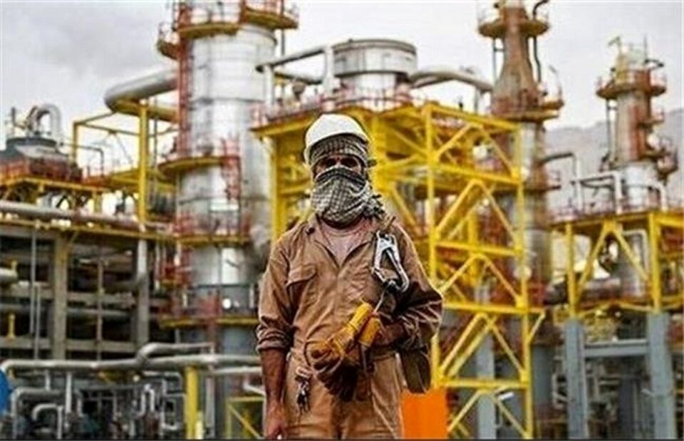 درێژه‌ی ناڕه‌زایه‌تی كرێكارانی پترۆشیمی چواڕ له‌ ئیلام 1