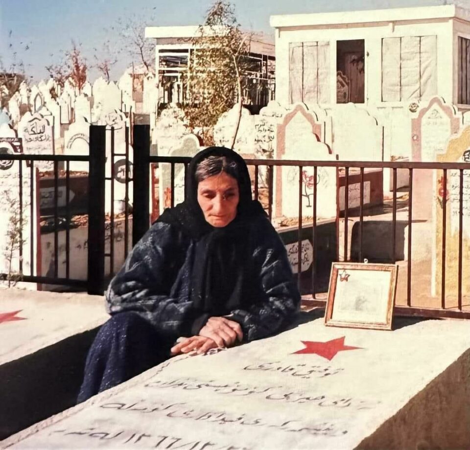 ماڵئاوایی له‌ ژیانی دایه‌ خورشید له‌ شاری سنه‌ 1