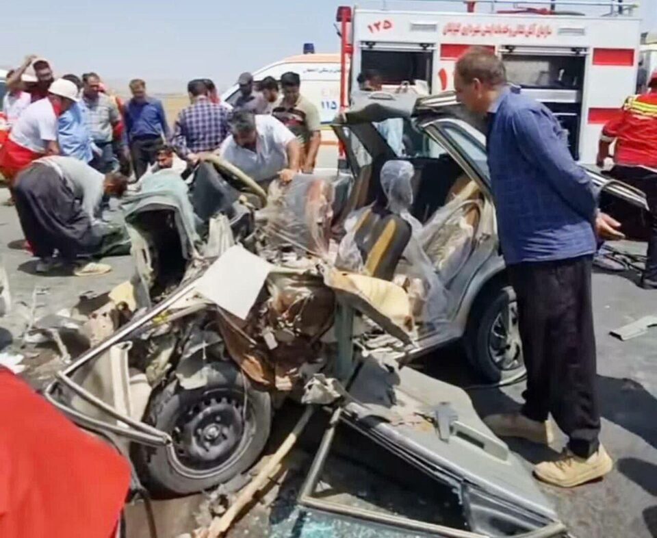 گیانله‌ده‌ستدانی ٢ هاوولایه‌تی له‌ رووداوێكی هاتۆچوودا له‌ ئیسفه‌هان