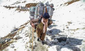 برینداربوونی چەند كۆڵبەر بە تەقەی هێزەكانی ڕژیم لە سنووری بانە 1 برینداربوونی چەند كۆڵبەر بە تەقەی هێزەكانی ڕژیم لە سنووری بانە 2