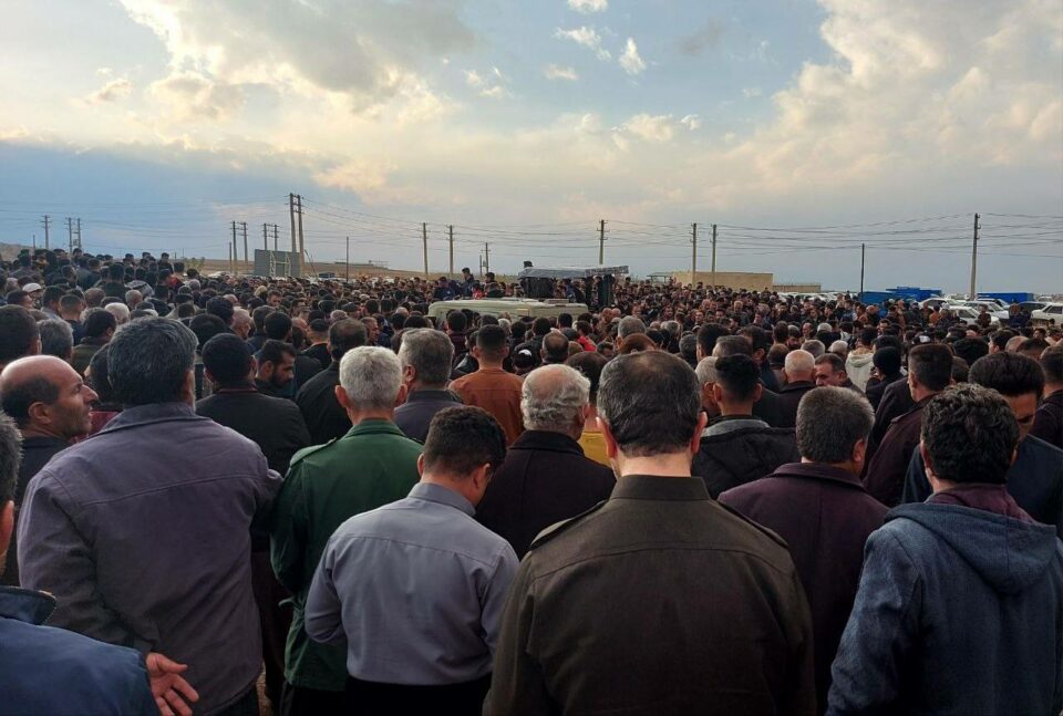 به‌ڕێوه‌چوونی مه‌راسمی ناشتنی ته‌رمی یاوه‌ر وه‌یسی له‌ سه‌لاسی باوه‌جانی