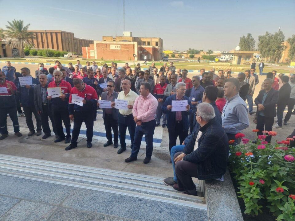 كۆبوونه‌وه‌ی كرێكارانی ڕه‌سمی نه‌وت له‌ ئاغاجه‌ری 2 2