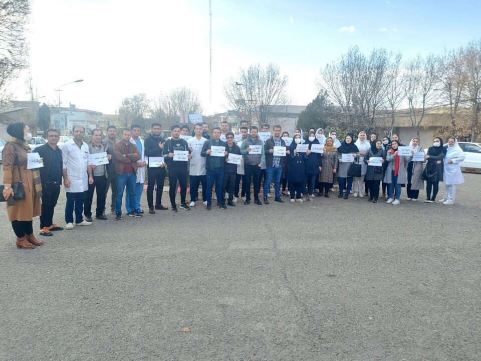 كۆبوونه‌وه‌ی په‌ره‌ستاران له‌ شاری دیوانده‌ره‌ 1