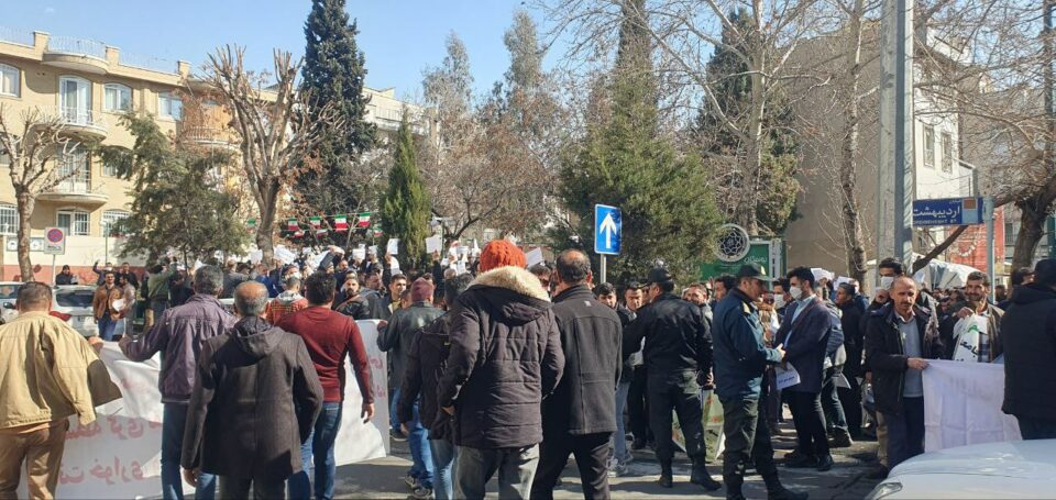 كۆبوونه‌وه‌ی كرێكارانی ئه‌ركان سالس له‌ شیركه‌تی مللی حه‌فاری ئێران
