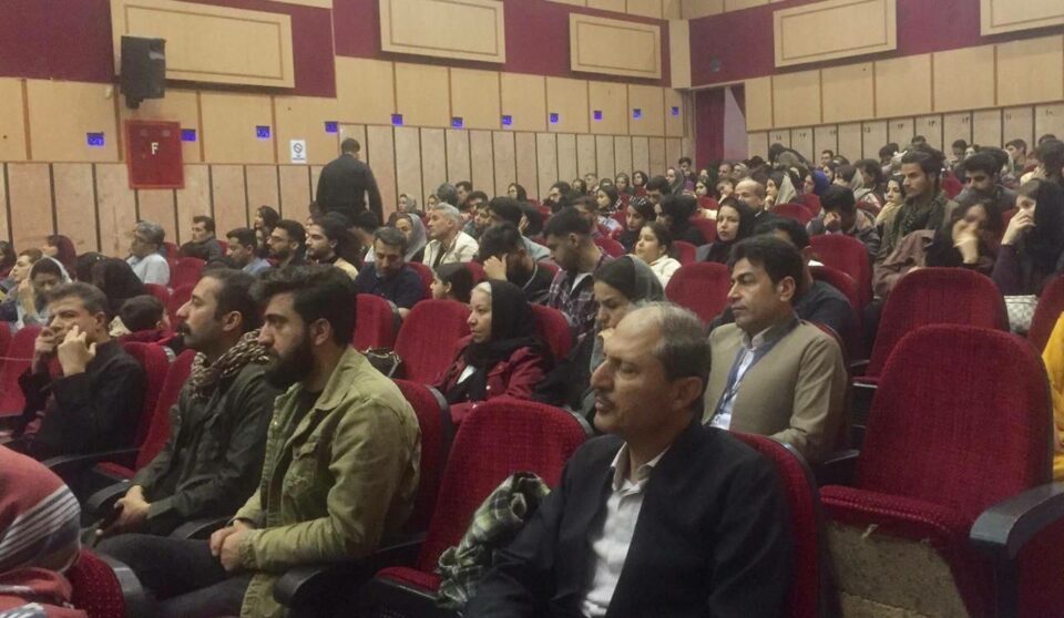 ڕێزگرتن له‌ هونه‌رمه‌ندانی مه‌ریوان له‌لایه‌ن ئه‌نجومه‌نی فه‌رهه‌نگی
