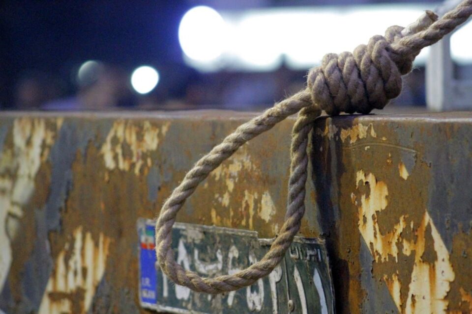 له‌سێداره‌دانی سێ به‌ندكراو له‌ چه‌ند زیندانی ئێران 2