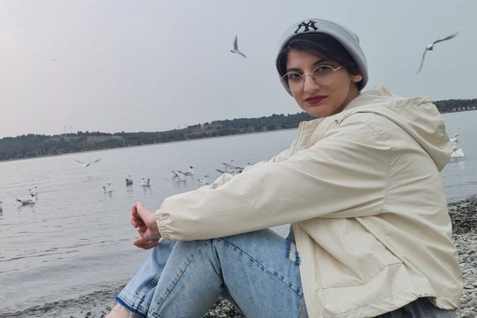 ڕێگری حه‌راسه‌ت له‌ چوونه‌ژووره‌وه‌ی نه‌رگس فیداكار بۆ نێو زانكۆی