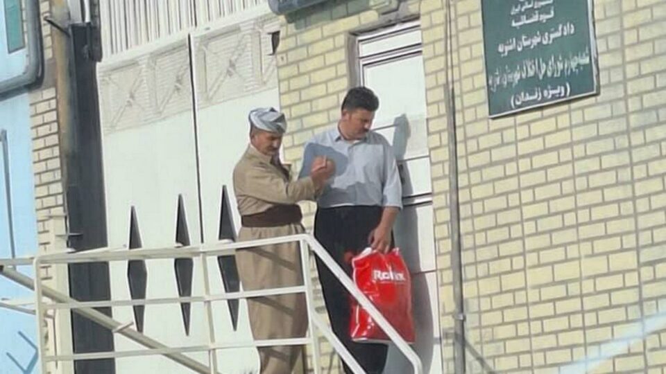 گواستنه‌وه‌ی دیاكۆ عه‌زیزی بۆ زیندانی شنۆ 3