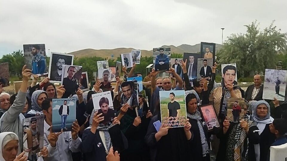 به‌رزڕاگرتنی یادی ئارام حه‌بیبی و شه‌هریار محه‌ممه‌دی له‌ سنه‌ و