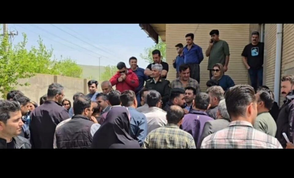 ناڕه‌زایه‌تی خوازیارانی مه‌سكه‌نی میللی له‌ سه‌قز 1