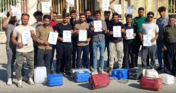 كۆبوونه‌وه‌ی خه‌ڵكی باغمه‌لك و داراب دژ به‌ بڕینی ئاو و به‌رق 1