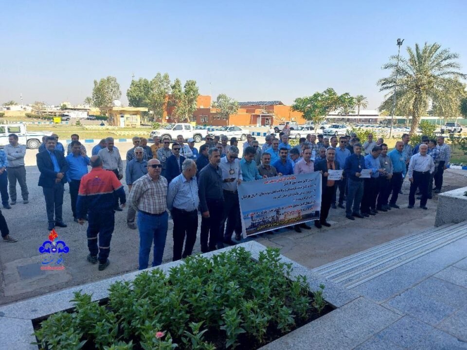 كۆبوونه‌وه‌ی كرێكارانی ڕه‌سمی نه‌وت له‌ لاوان و ئاغاجه‌ری 3