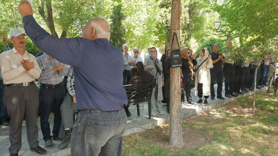 كۆبوونه‌وه‌ی خانه‌نشینكراوانی موخابرات له‌ شاره‌كانی كوردستان و 62