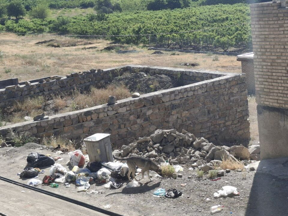 ناڕه‌زایه‌تی خه‌ڵكی باوه‌ڕێزی سنه‌ له‌ ئاست فڕێدانی زبڵ و پاشماوه‌