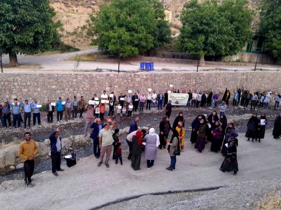 ناڕه‌زایه‌تی كوردانی خۆراسان له‌ ئاست گواستنه‌وه‌ی ئاوی ناوچه‌كانیان