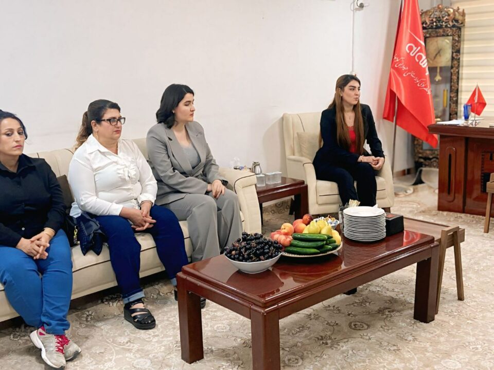 دیداری شاندی كه‌ژار له‌گه‌ڵ كۆمیته‌ی ژنانی كۆمه‌ڵه‌ 1