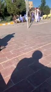 كۆبوونه‌وه‌ی دانیشتووانی سه‌ر سنووری میرجاوه‌ له‌ به‌رده‌م ئوستانداری