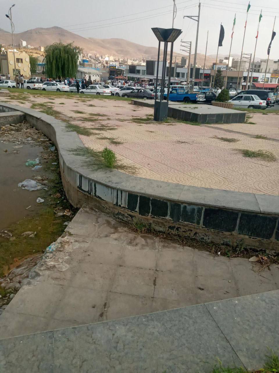 كۆبوونه‌وه‌ی خه‌ڵكی مهاباد له‌ ئاست نه‌بوونی خزمه‌تگوزاری