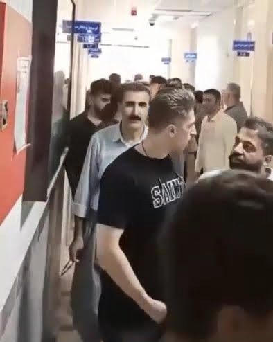 ناڕه‌زایه‌تی دووكاندارانی بازاڕی تاناكۆرای سنه‌ له‌ ئیداره‌ی به‌رق