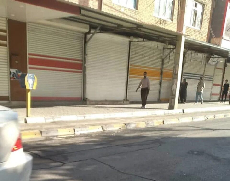 به‌رده‌وامی مانگرتنی خه‌ڵك له‌ شاره‌كانی كوردستان 3