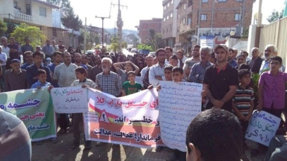 كۆبوونه‌وه‌ی ناڕه‌زایه‌تی خه‌ڵكی گوندی ته‌هلاب دژ به‌ گواستنه‌وه‌ی