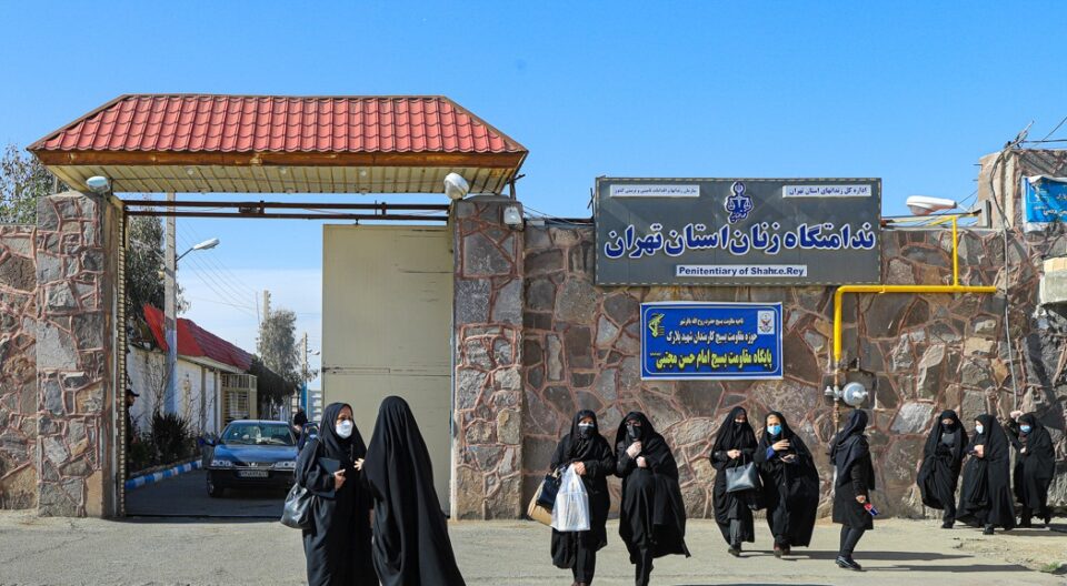 هێرش بۆ سه‌ر به‌ندی ژنانی زیندانی قه‌رچه‌كی وه‌رامین 1