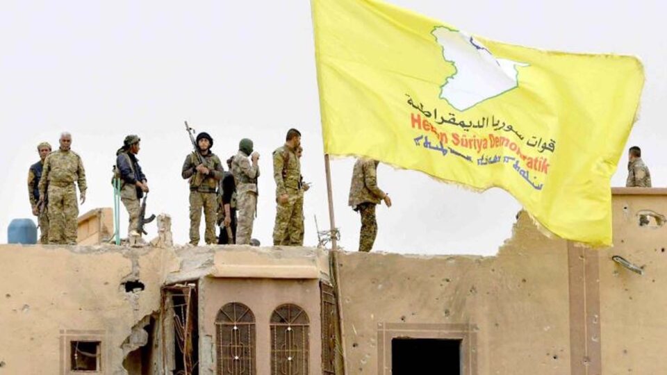 هێرشی چەکدارانی داعش بۆ سەر ناوچەی دێرەزور لە ڕۆژئاوای کوردستان