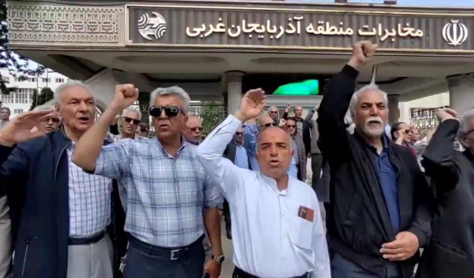 كۆبوونه‌وه‌ی ناڕه‌زایه‌تی خانه‌نشینكراوانی پارێزگای ورمێ 1