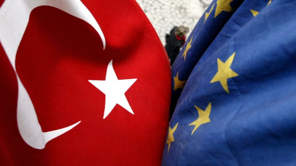داخستنی دهرگای یهكێتی ئۆروپا له سهر ڕژیمی توركیا 1