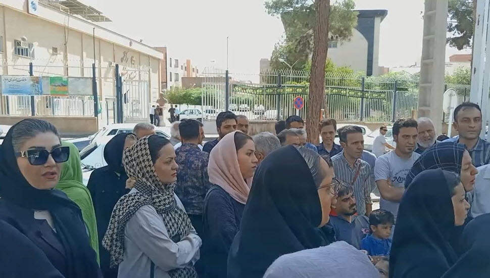 كۆبوونه‌وه‌ی ناڕه‌زایه‌تی خه‌ڵك له‌ شاری یاسوج