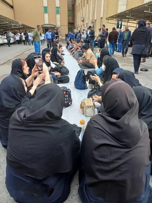 مانگرتن و كۆبوونه‌وه‌ی په‌ره‌ستاران له‌ چه‌ند شاری ئێران