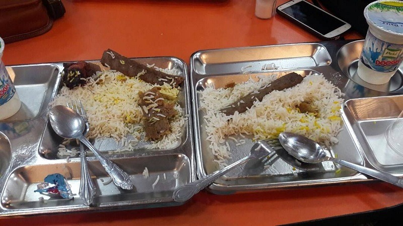 ناڕه‌زایه‌تی خوێندكارانی زانكۆی فه‌ننی ئه‌ندازیاری له‌ شاباد