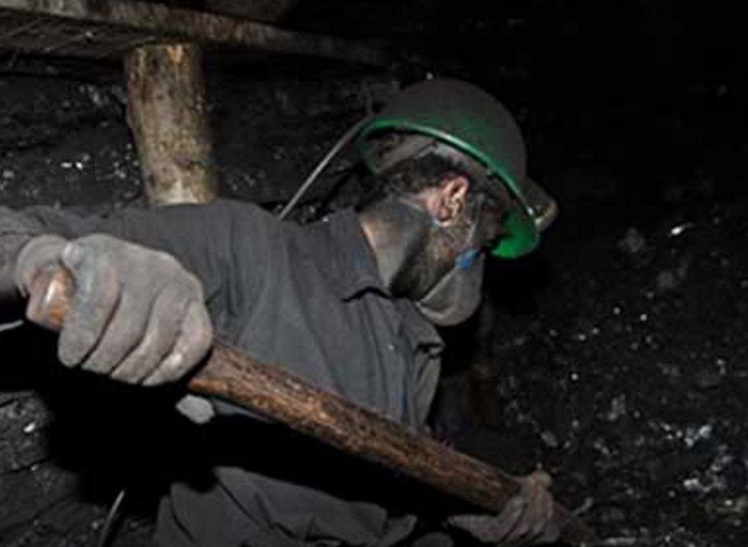 ناڕه‌زایه‌تی كرێكارانی شاغڵ له‌ كانگه‌ی به‌ركه‌مڕه‌ی كرمان