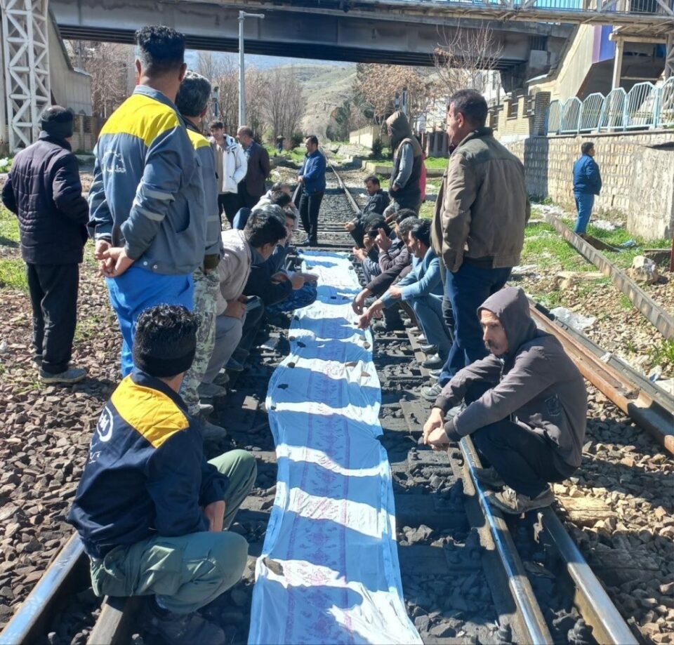 بهردهوامی مانگرتنی كرێكارانی ئهبنیهی فهنی ڕێگای ئاسنی پارێزگای