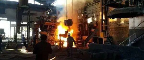 ناڕه‌زایه‌تی كرێكارانی فولادی سیادنی ئه‌بهه‌ر