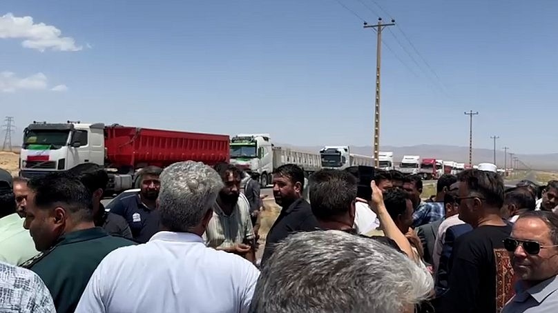 مانگرتنی کامیۆن‌داران لە شیراز